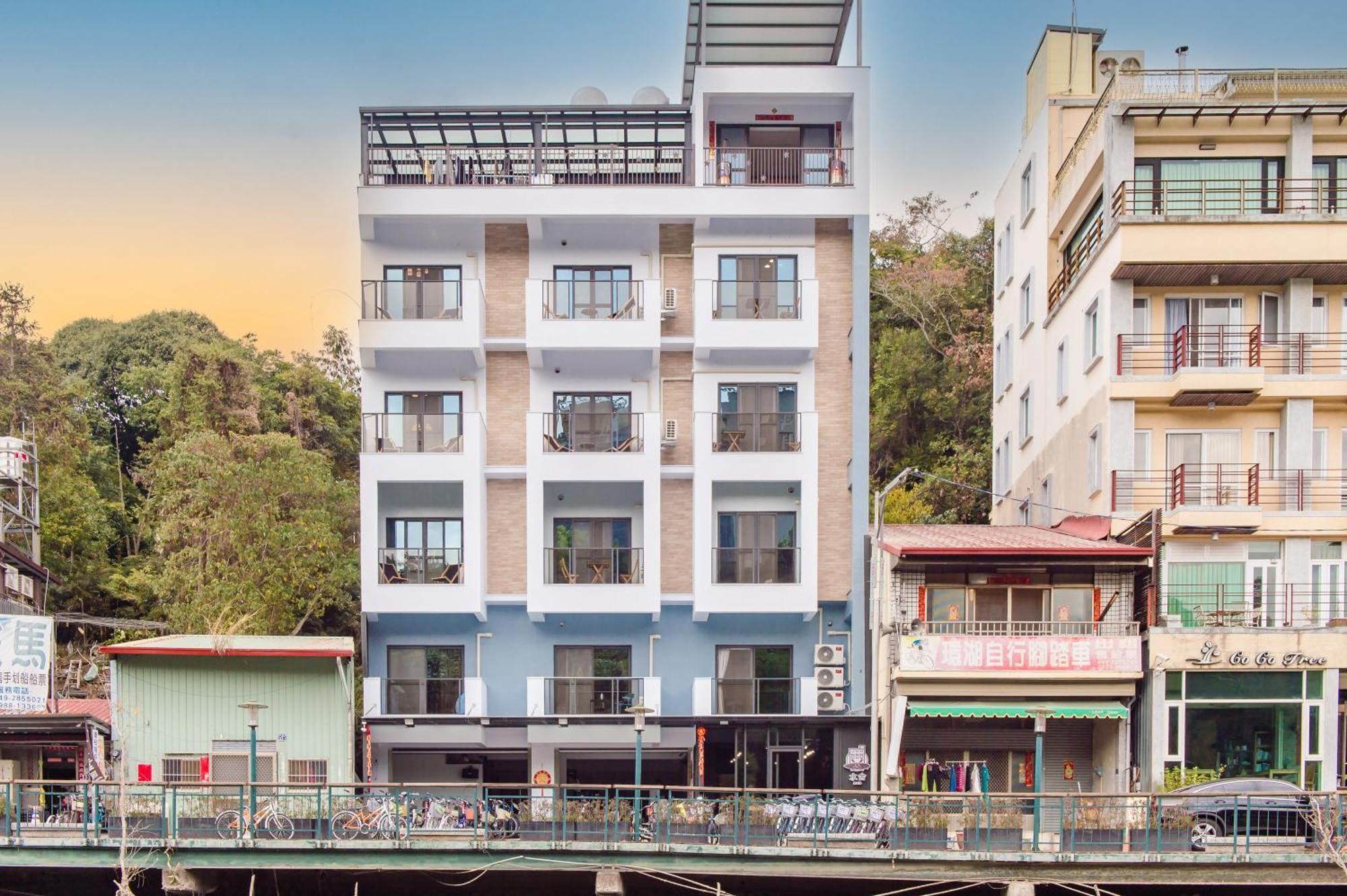 Water House Bed & Breakfast หยูฉี ภายนอก รูปภาพ